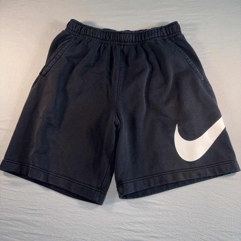 Nike Sportswear Big Swoosh Fleece Shorts Black White Mens Medium AR3161-010